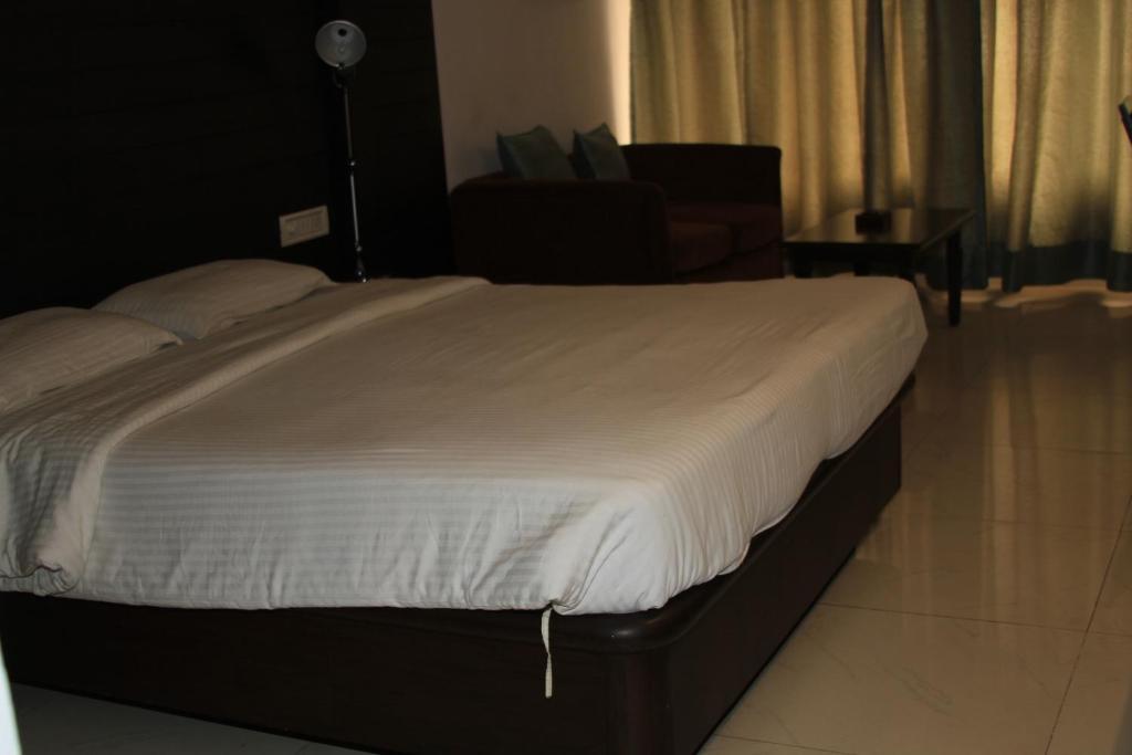 Hotel Saiprakash Hyderabad Room photo